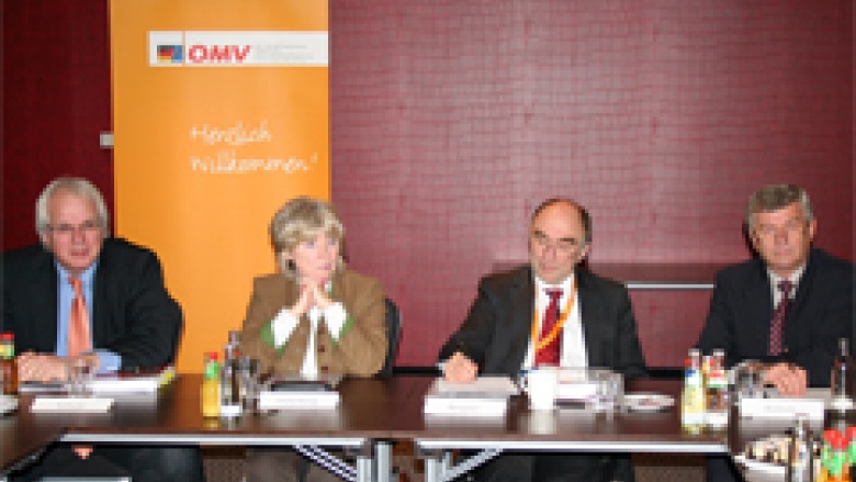 (v.l.n.r.) Klaus Schuck, Gudrun Osterburg MdL, Dr. Christoph Bergner Dr. Albrecht Buttolo