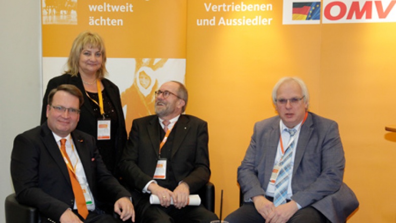 (v.l.) Stadtverbandsvorsitzender Markus Patzke (Lippstadt), Iris Schumann (Berlin), Hans-Jürgen Thieß, Bundestagswahlkandidat für den Wahlkreis Soest und Hauptgeschäftsführer Klaus Schuck