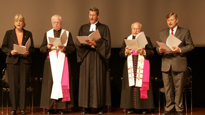 (v.r.n.l.) Helmut Sauer (Salzgitter), Franz Jung, Dr. Bernhard Felmberg, Evangelische Kirche Berlin-Brandenburg-schlesische Oberlausitz, Dr. Lothar Schlegel, Sibylle Dreher