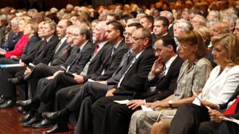 Teilnehmer der Hauptveranstaltung zum Tag der Heimat 2009 im Berliner Internationalen Congress-Center