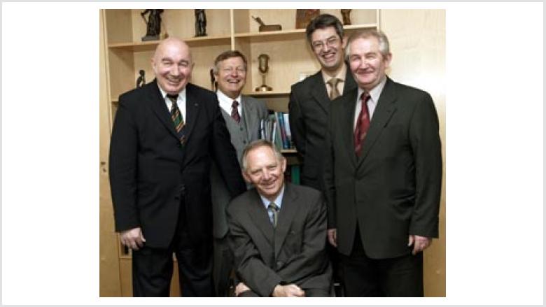 (v.l.n.r.) Henryk Kroll, Helmut Sauer, Dr. Wolfgang Schäuble MdB, Stephan Raabe und Helmut Paisdzior